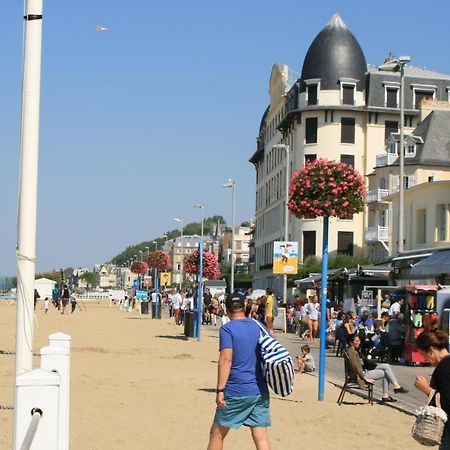 Studio En Plein Coeur De Trouville Exterior photo