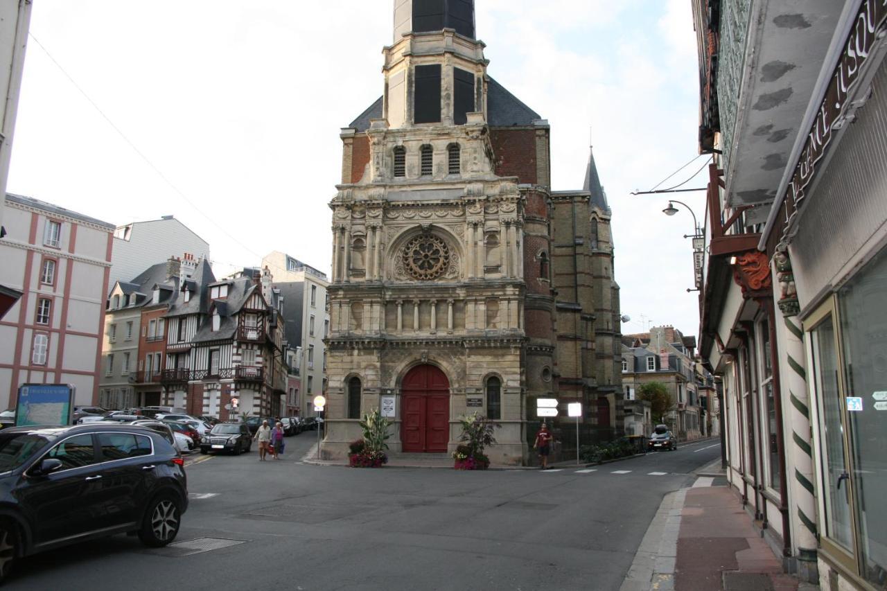 Studio En Plein Coeur De Trouville Exterior photo