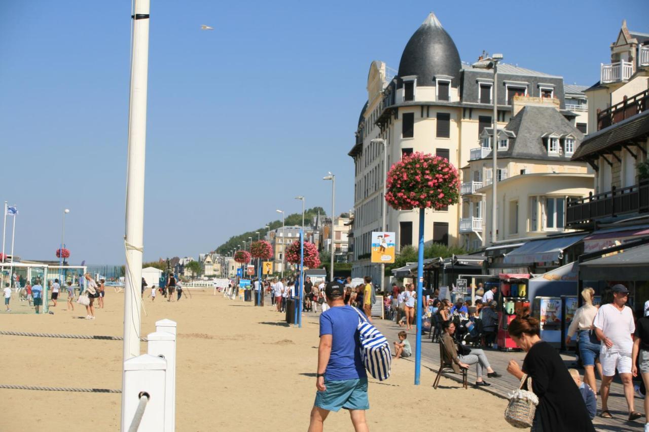 Studio En Plein Coeur De Trouville Exterior photo