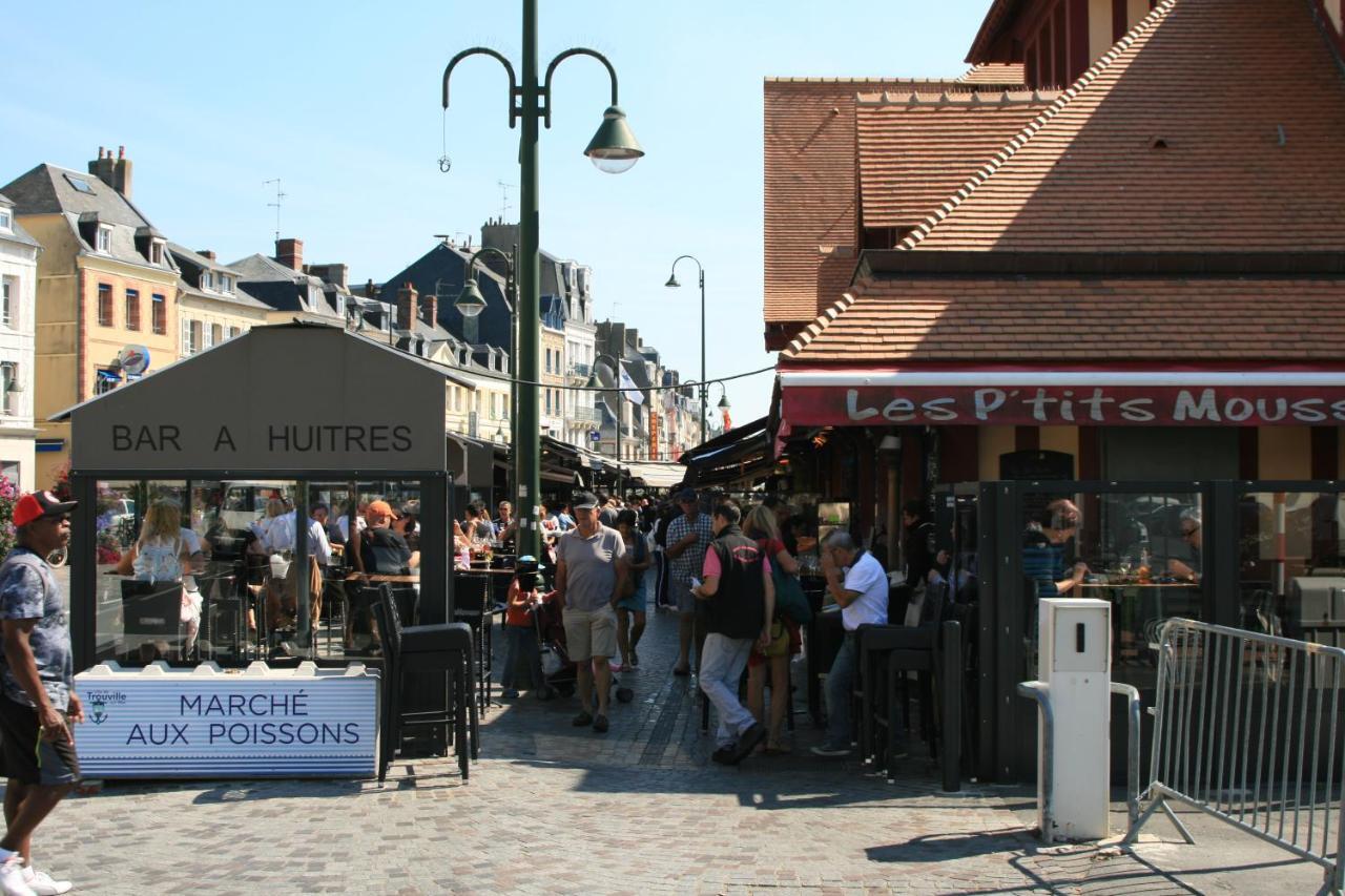 Studio En Plein Coeur De Trouville Exterior photo